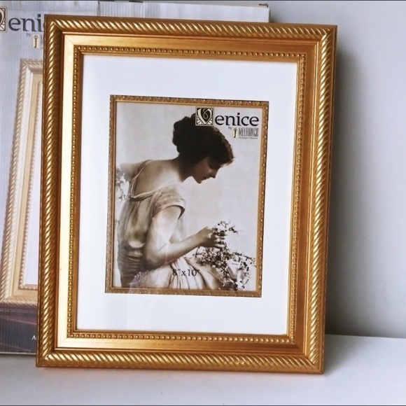 Venice by Melannco Picture Frames Antique Goldleaf Rope Design Matted Frame 8x10 - Picture 1 of 12